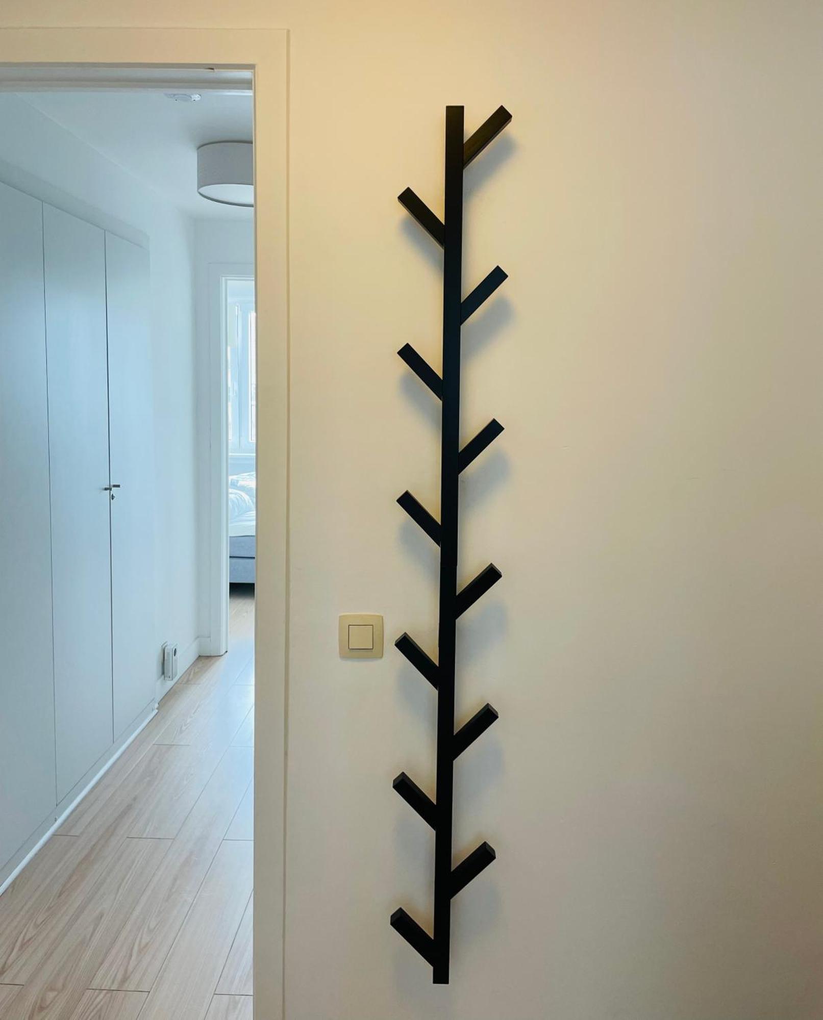 Familial, Lumineux Avec Parking & Terrasse *