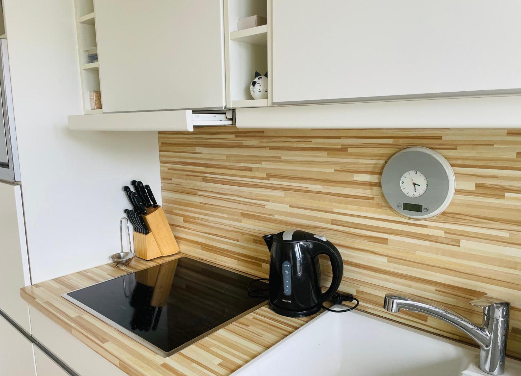Familial, Lumineux Avec Parking & Terrasse Appartement
