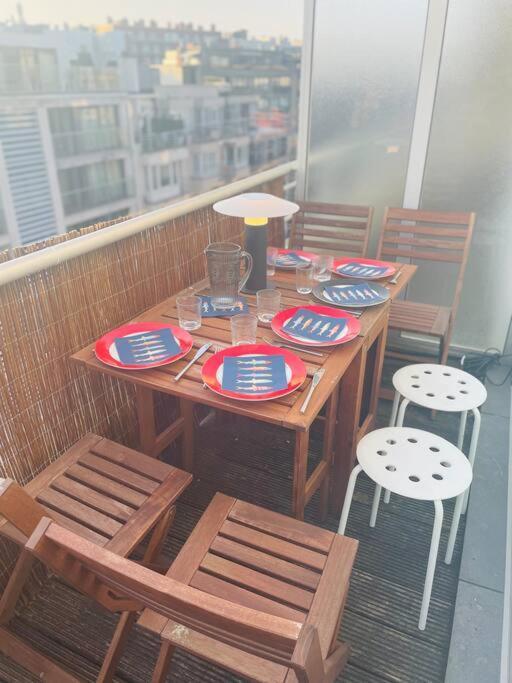 Familial, Lumineux Avec Parking & Terrasse Appartement Oostende