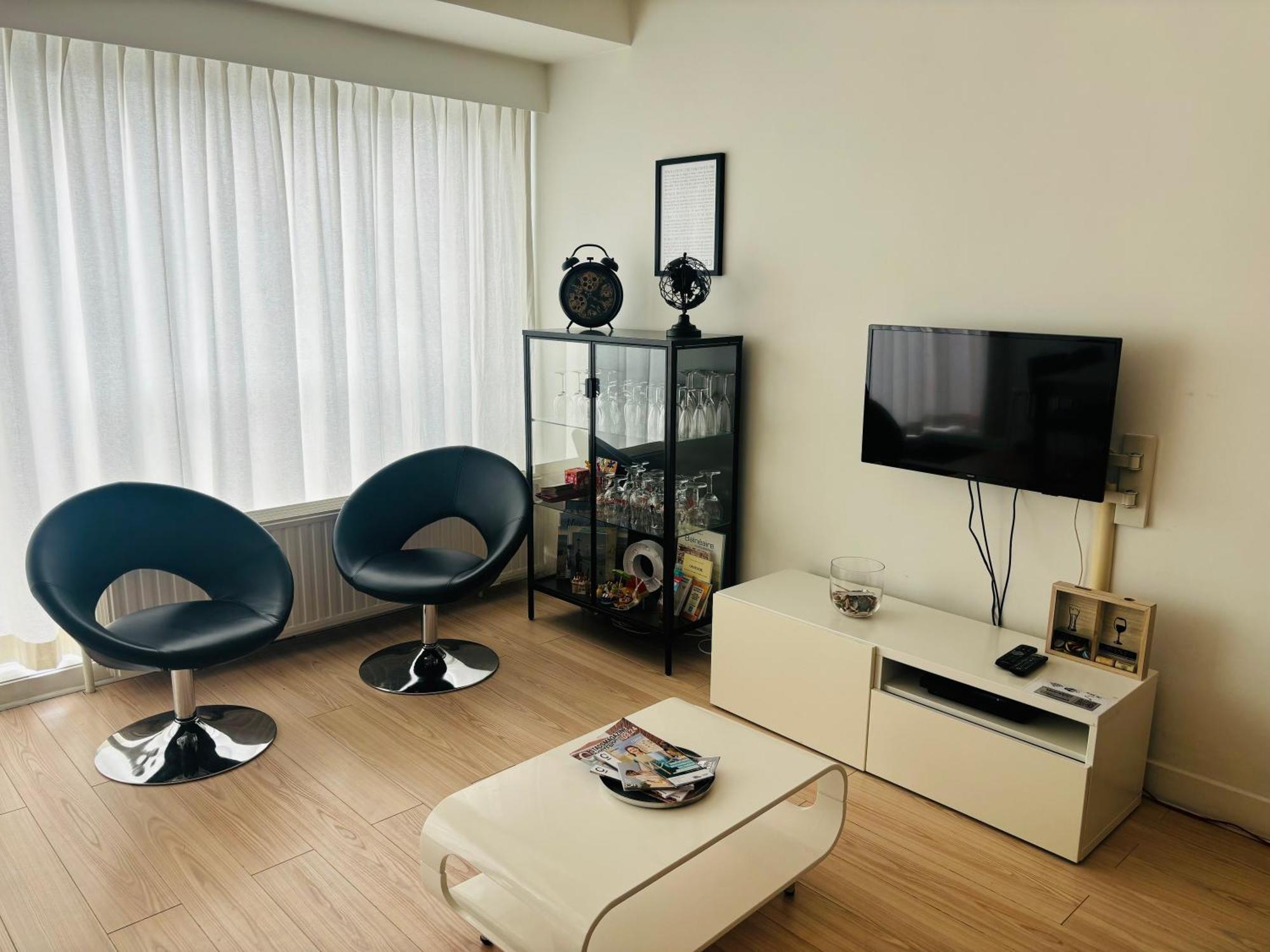 Apartment Familial, Lumineux Avec Parking & Terrasse *